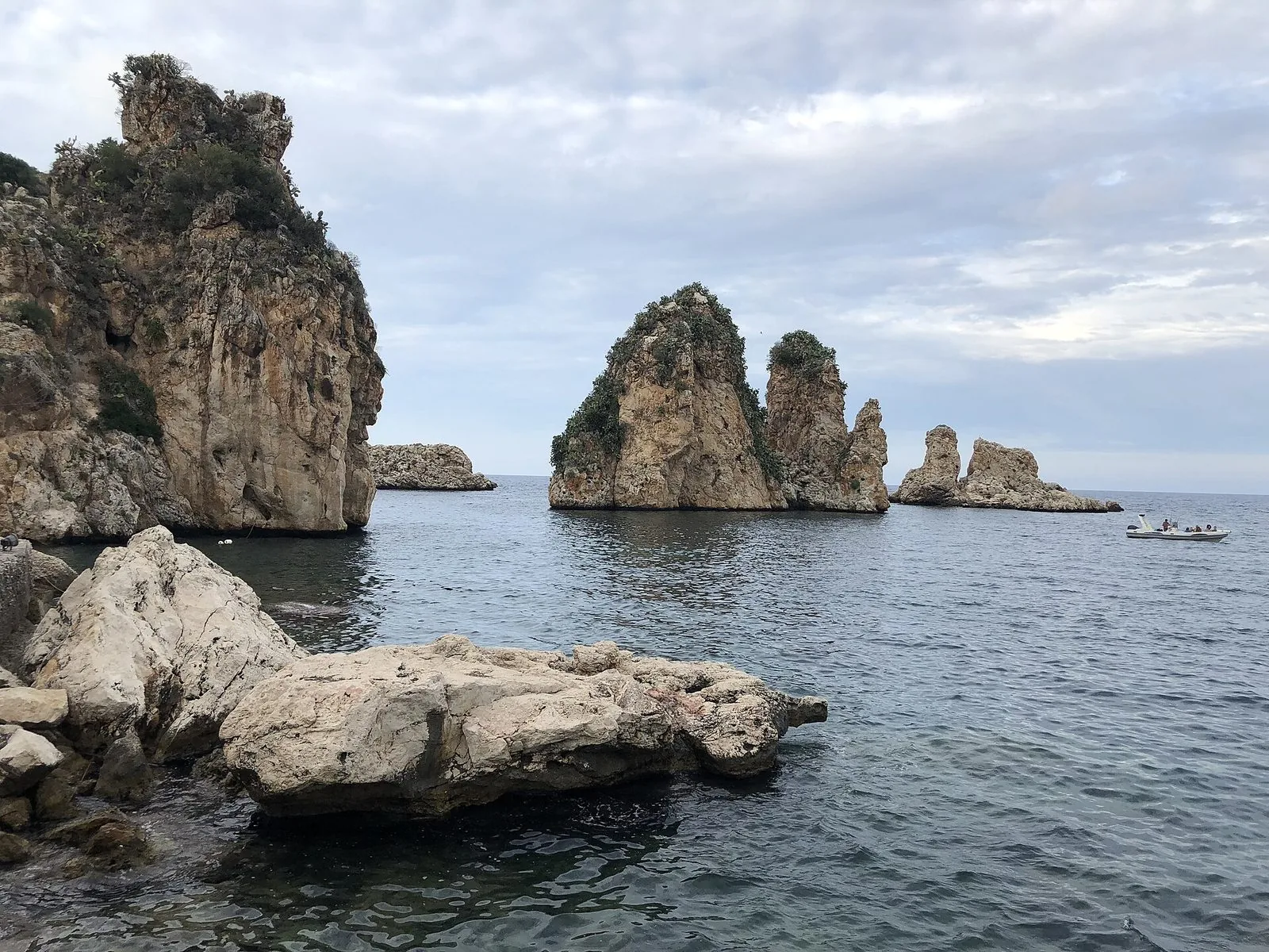 Faraglioni di Scopello visti dalla tonnara