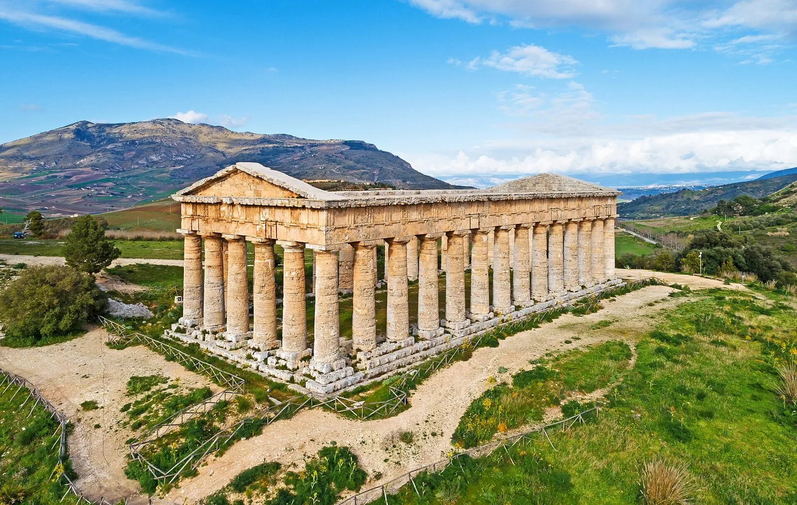 Tempio dorico di Segesta dall'alto